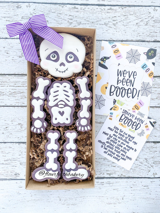 “Boo” Skeleton - (10/26 pick up)